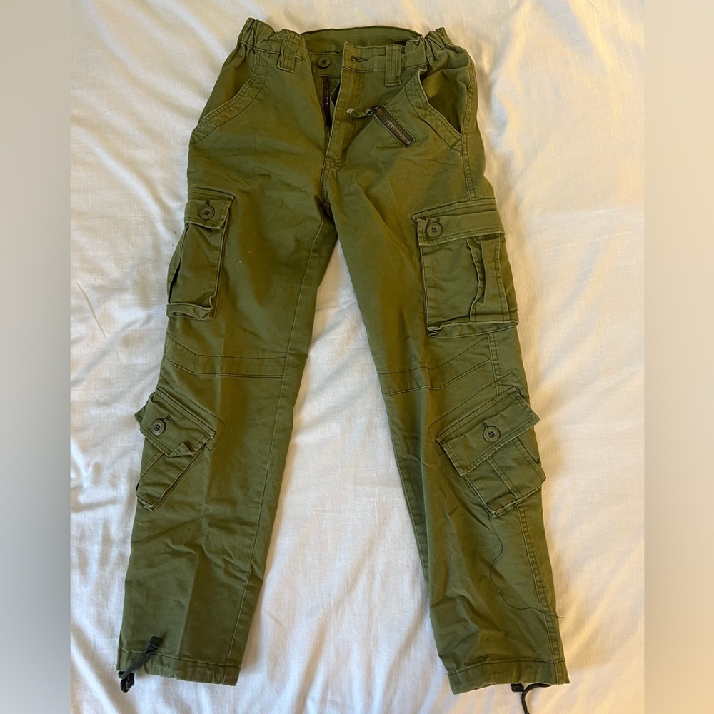 Green cargo pants